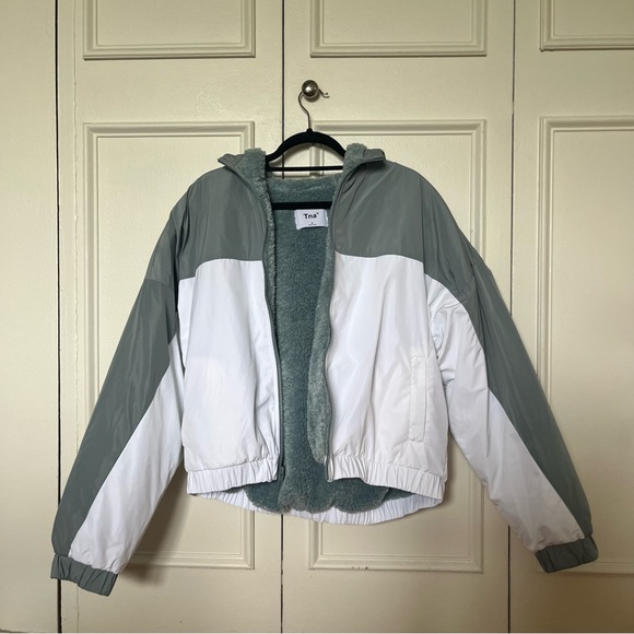 TNA Crowley Bomber Jacket -M (EUC) - Picture 9 of 11